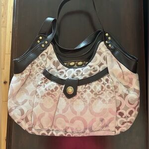 Coach- vintage signature shoulder bag